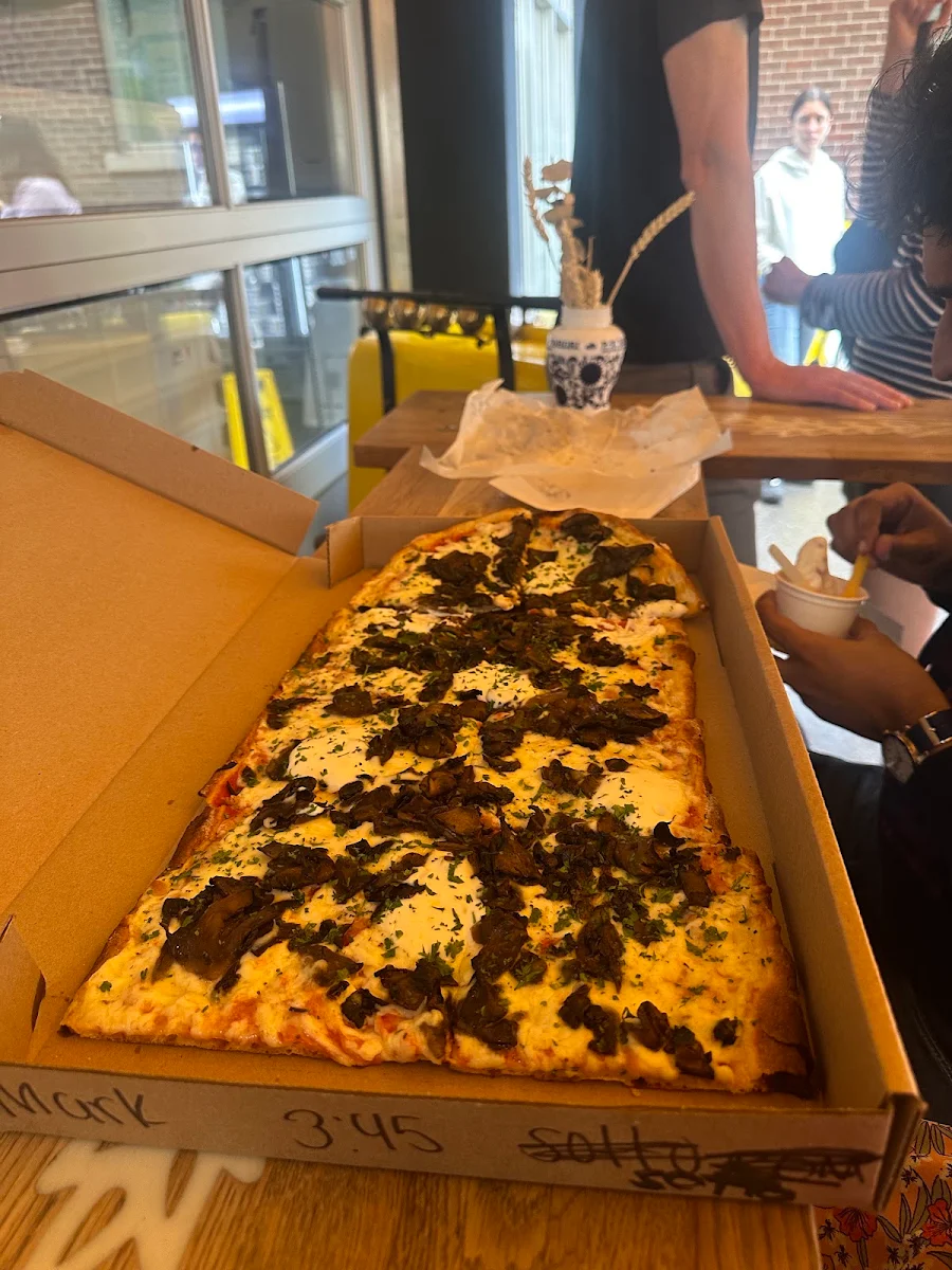 Mushroom Pizza