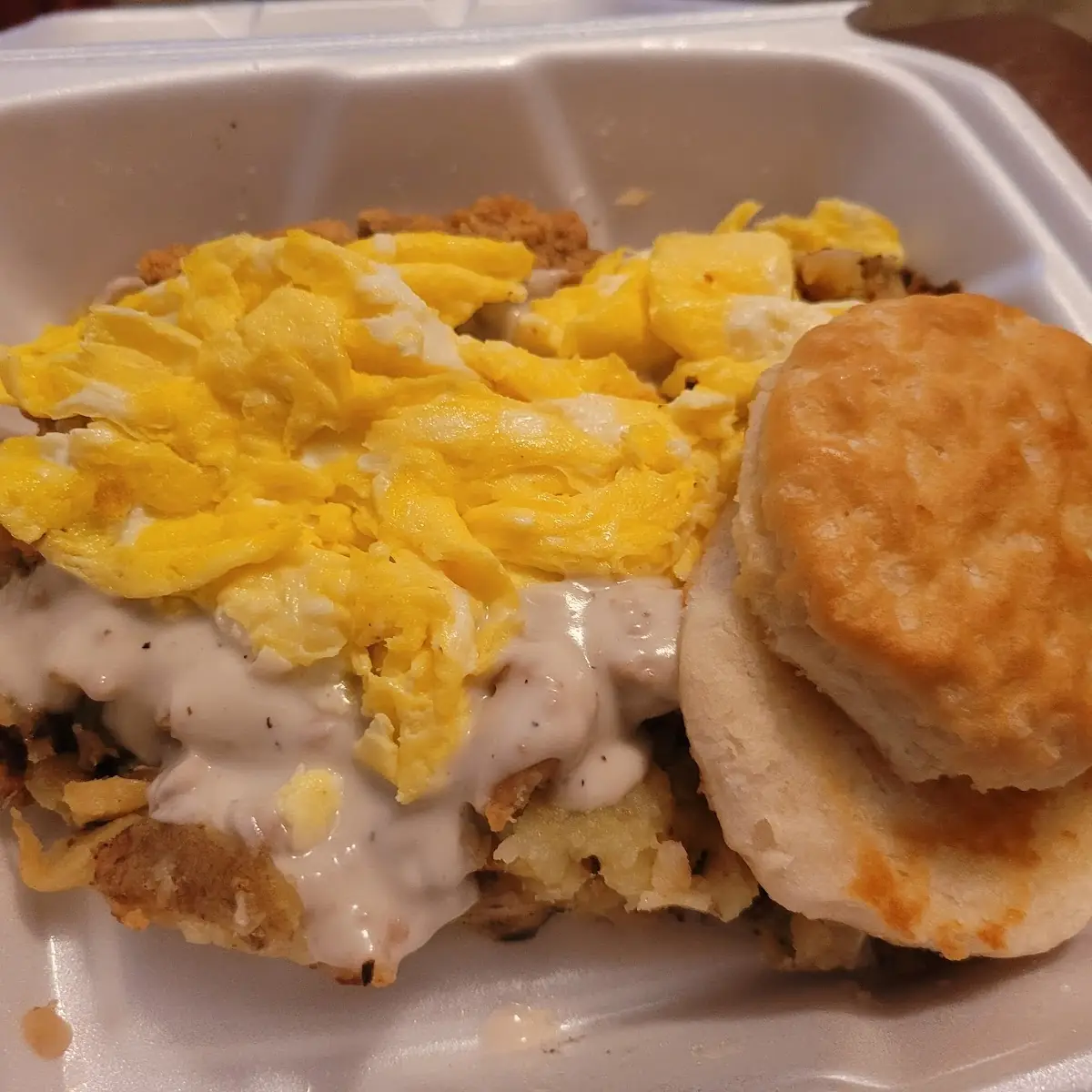 Pop's Biscuits & Gravy