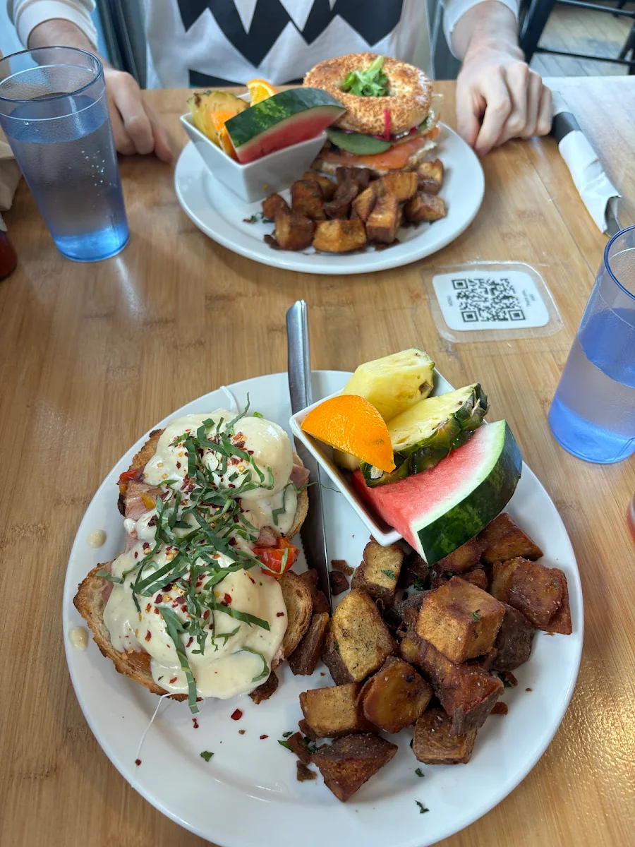 Classic Eggs Benedict