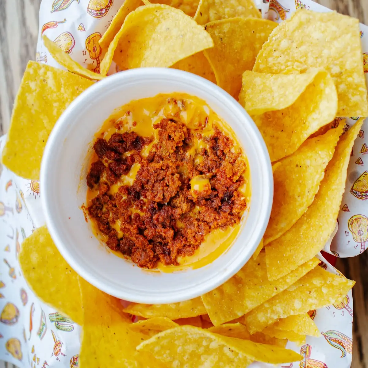 Chips & Queso w Chorizo