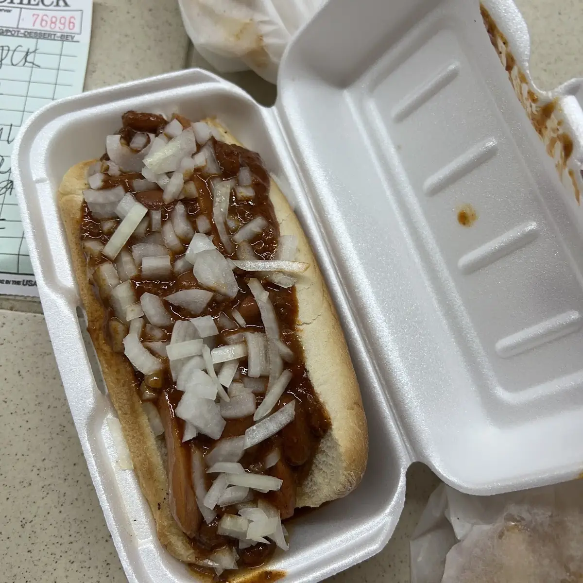 Hot Dog w Chili or Slaw