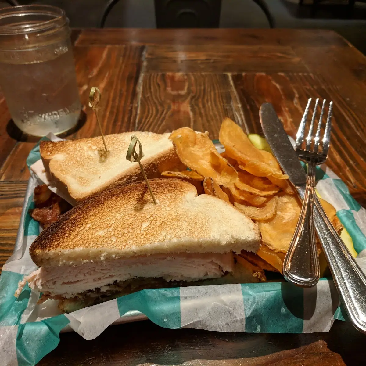 Turkey Avocado Sandwich