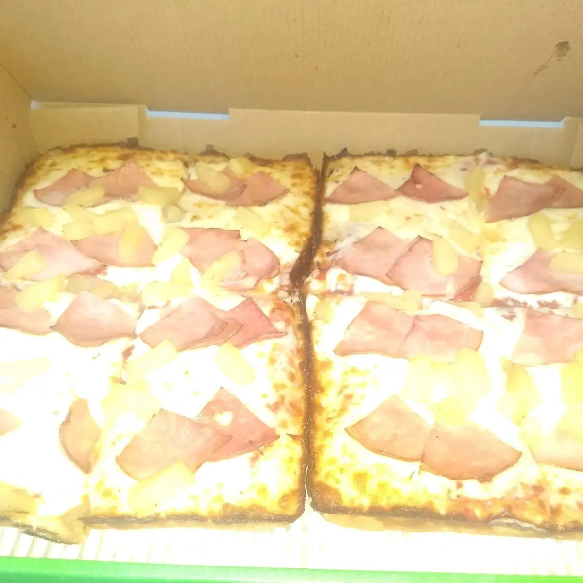Deep Dish Hawaiian Pizza