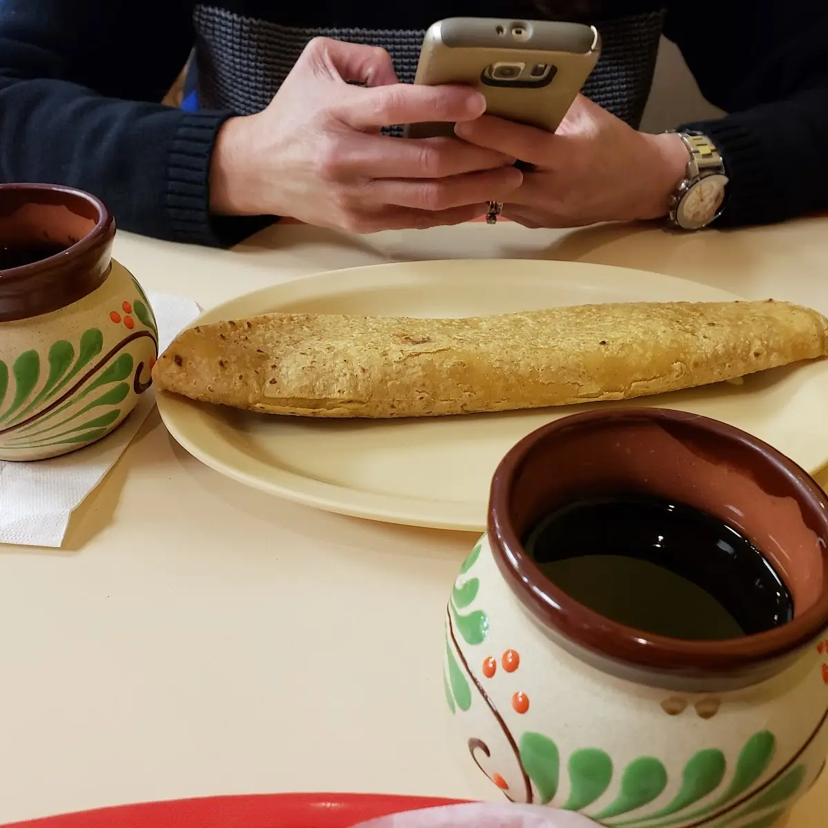 Café De La Olla Y Quesadilla Rellena