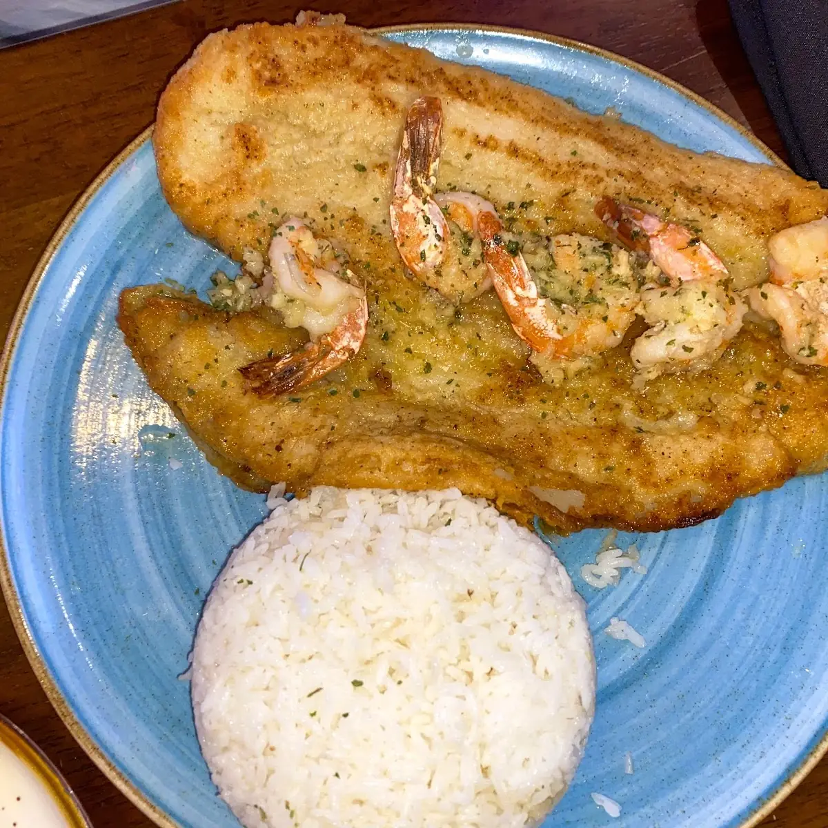 Filete Empanizado Con Camarones
