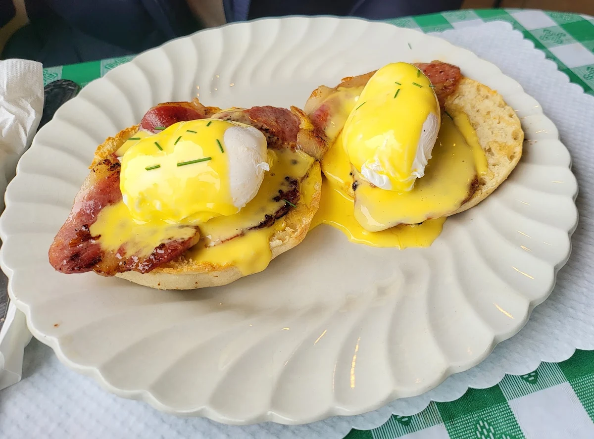 Eggs Benedict