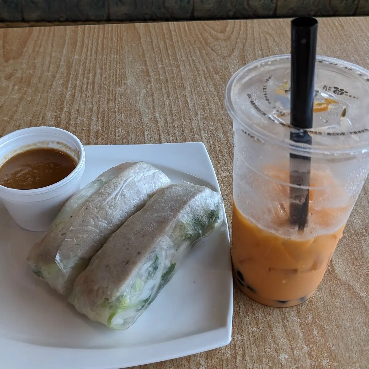 Y2-Sandwich, 2 Spring Roll, & Soft Drink (24 Oz)