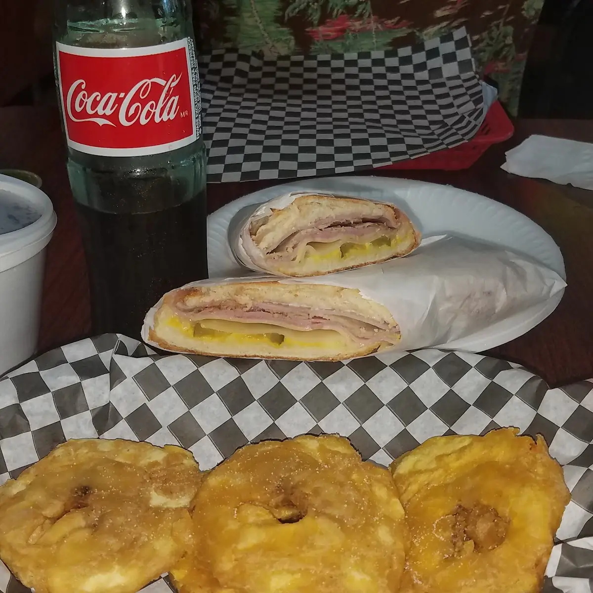Tostones Y Sandwich Cubano