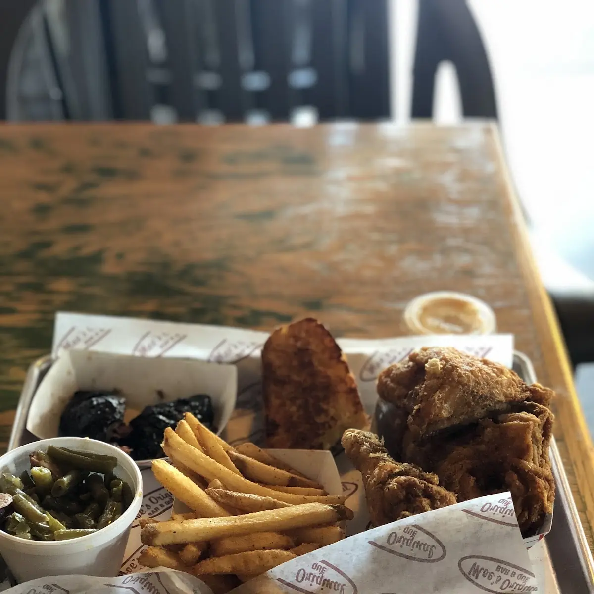 Chicken Wings with Fries