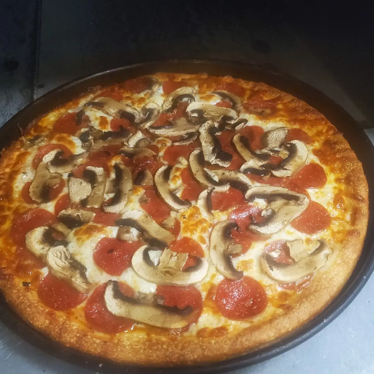 lg Pepperoni Mushroom Pizza