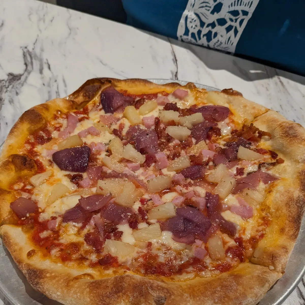 Luau Pizza Without Pulled Pork 9 In