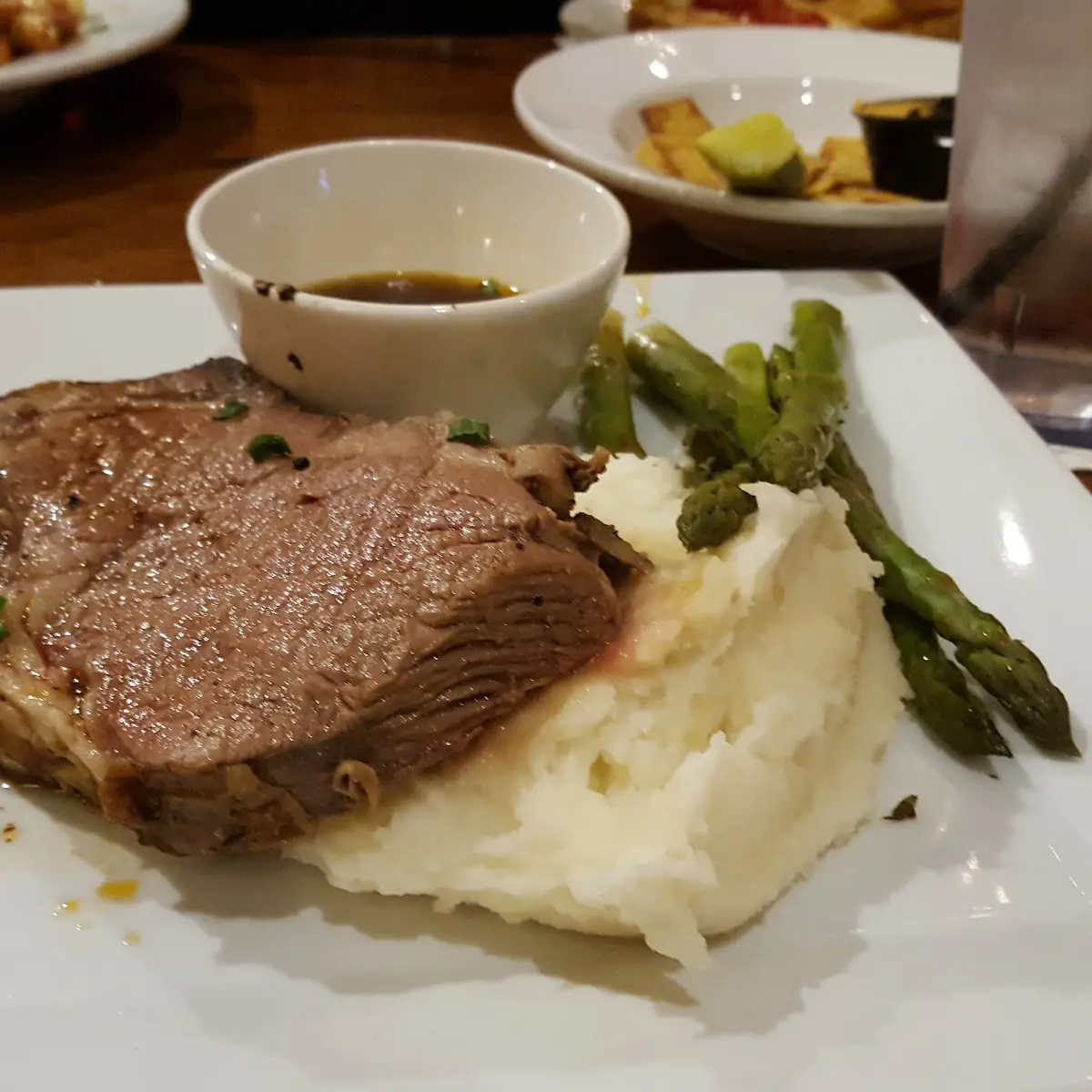 Roast Beef with Asparagus and Mashed Potatoes