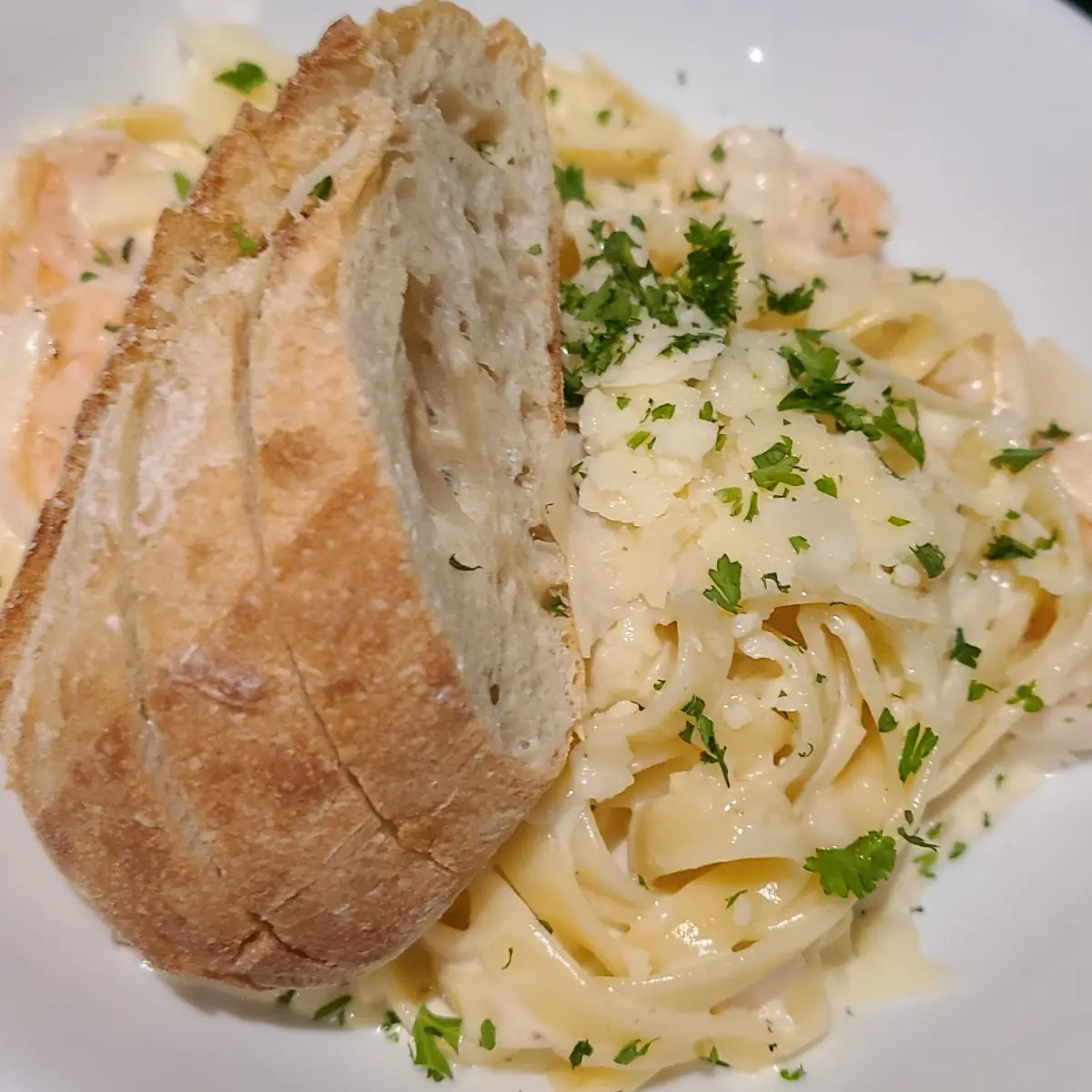 Fettuccine Alfredo