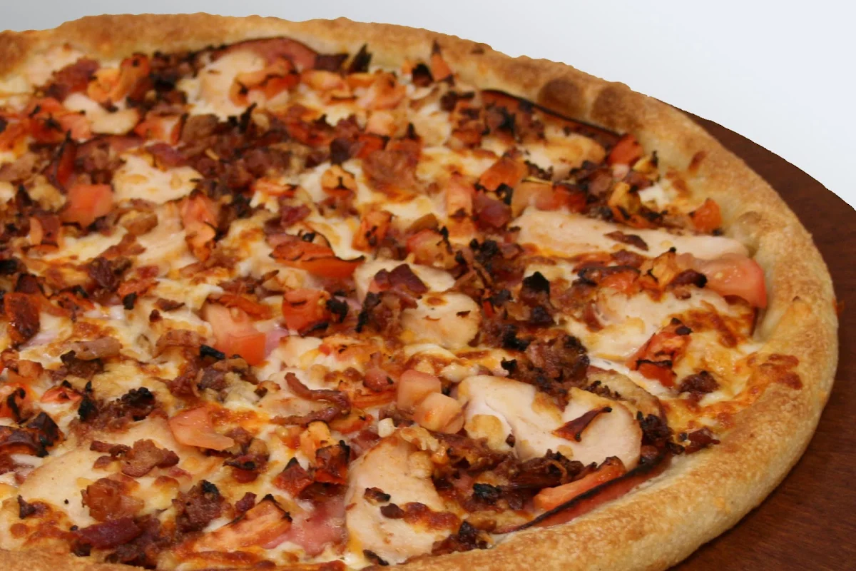 Highlights, Ricardo's Pizza