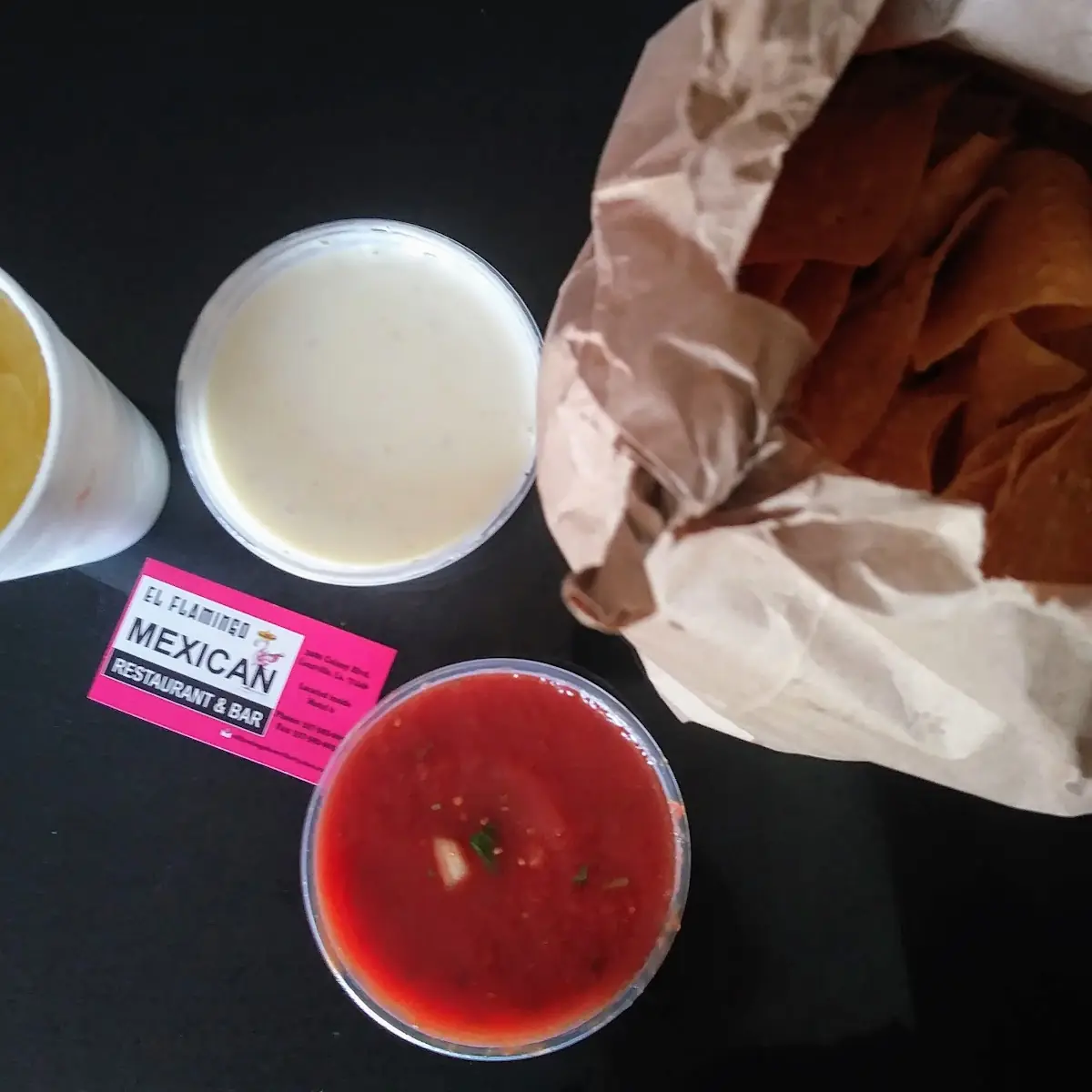 Chips&Salsa with Queso Dip