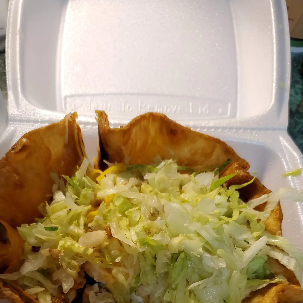 Tostada de Pollo / Chicken Tostada