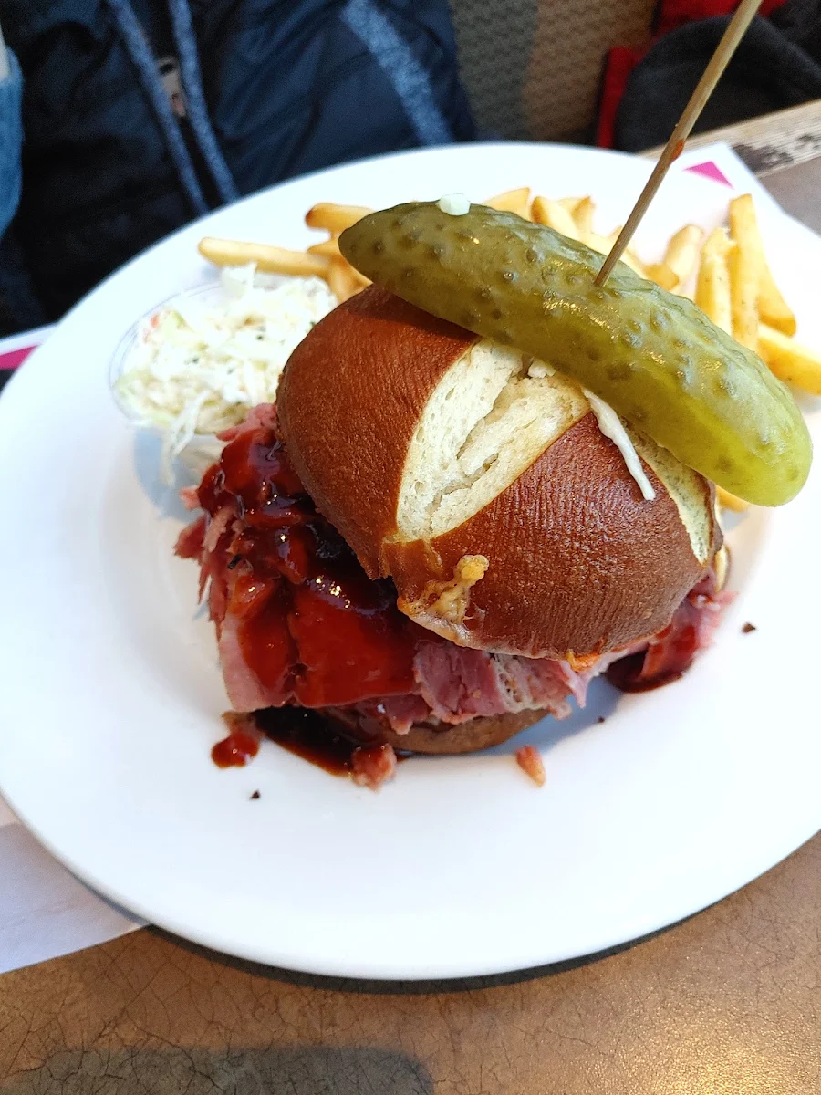 B B Q Jack Smoke Meat, Restaurant NICKELS (Saint-Jérôme)