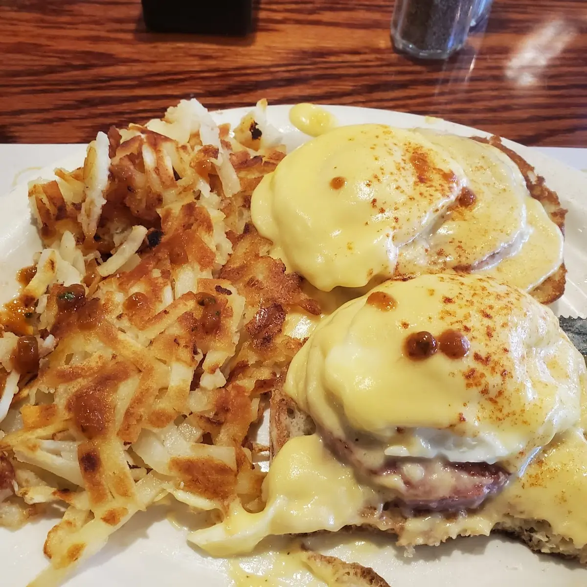 FLC Entine Eggs Benedict