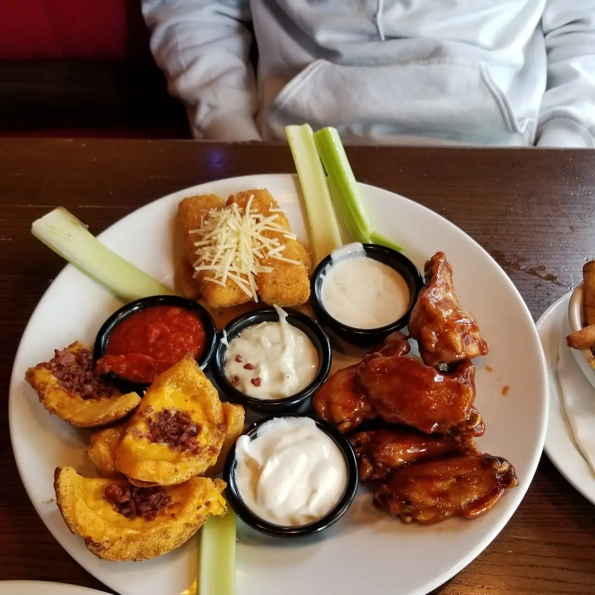 Fridays Classic App Platter