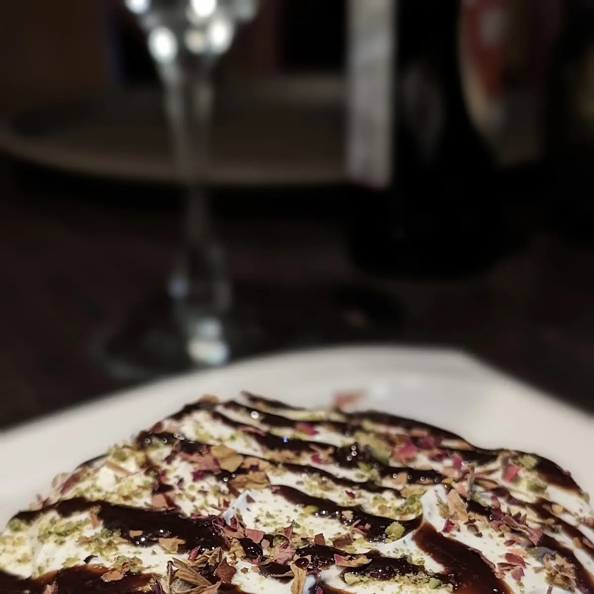 Tiramisu, Aura On The Lake