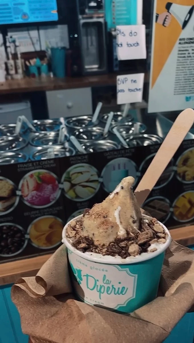 Vanilla Ice Cream with Oreo