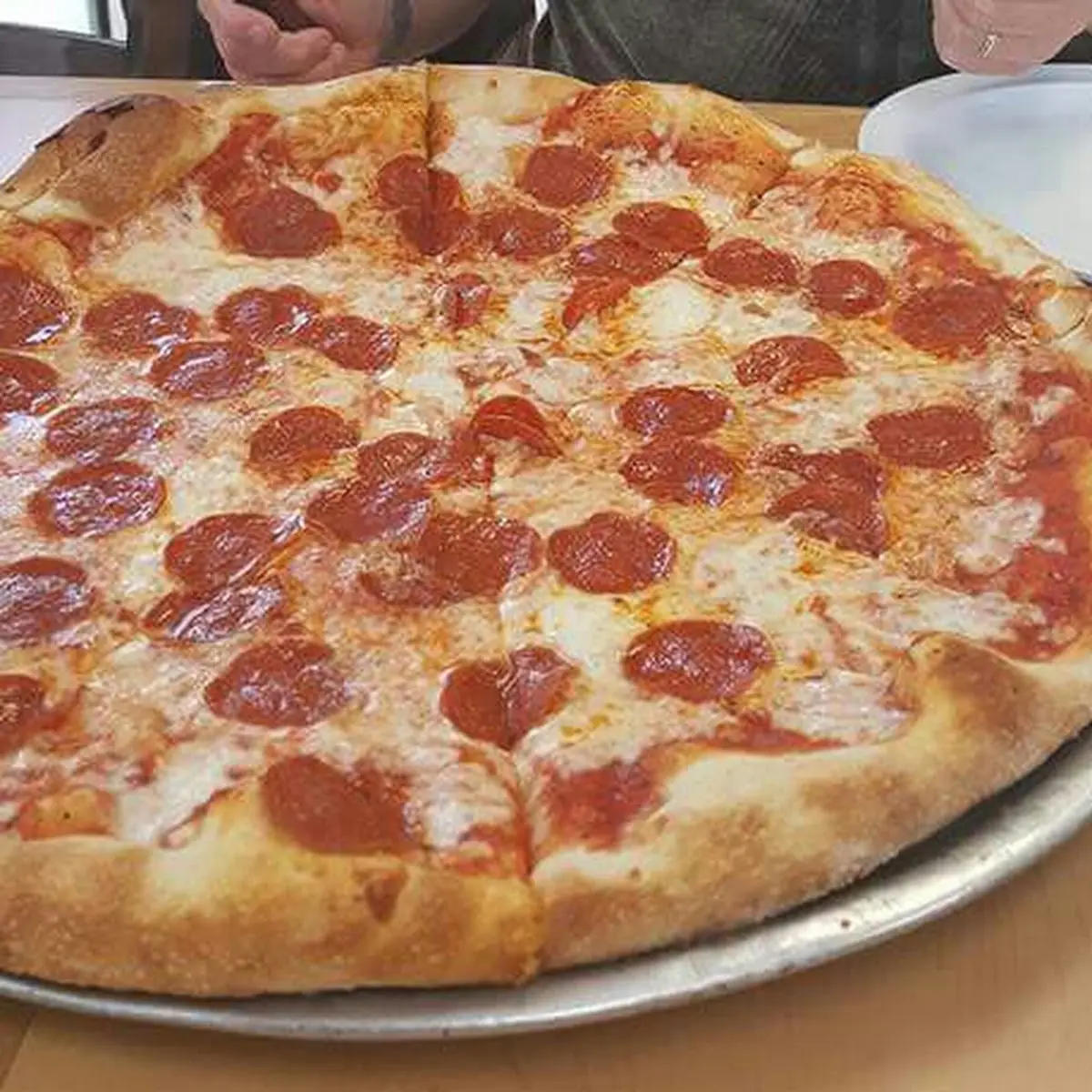 Large Pepperoni Pizza