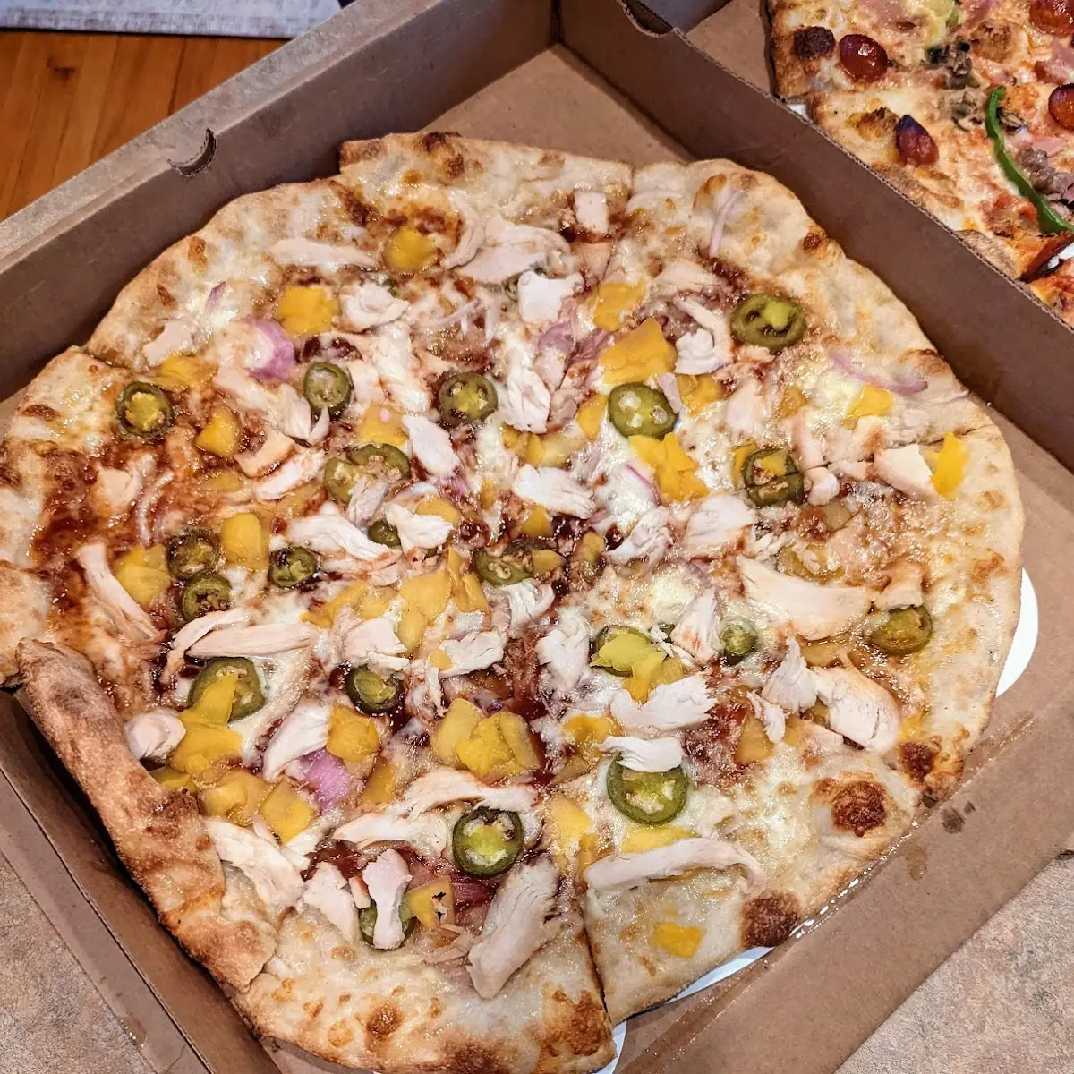Mango Jalapeño Chicken Pizza