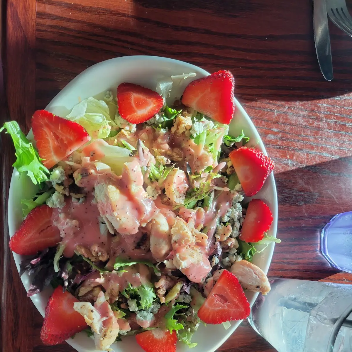 Berry Walnut Salad