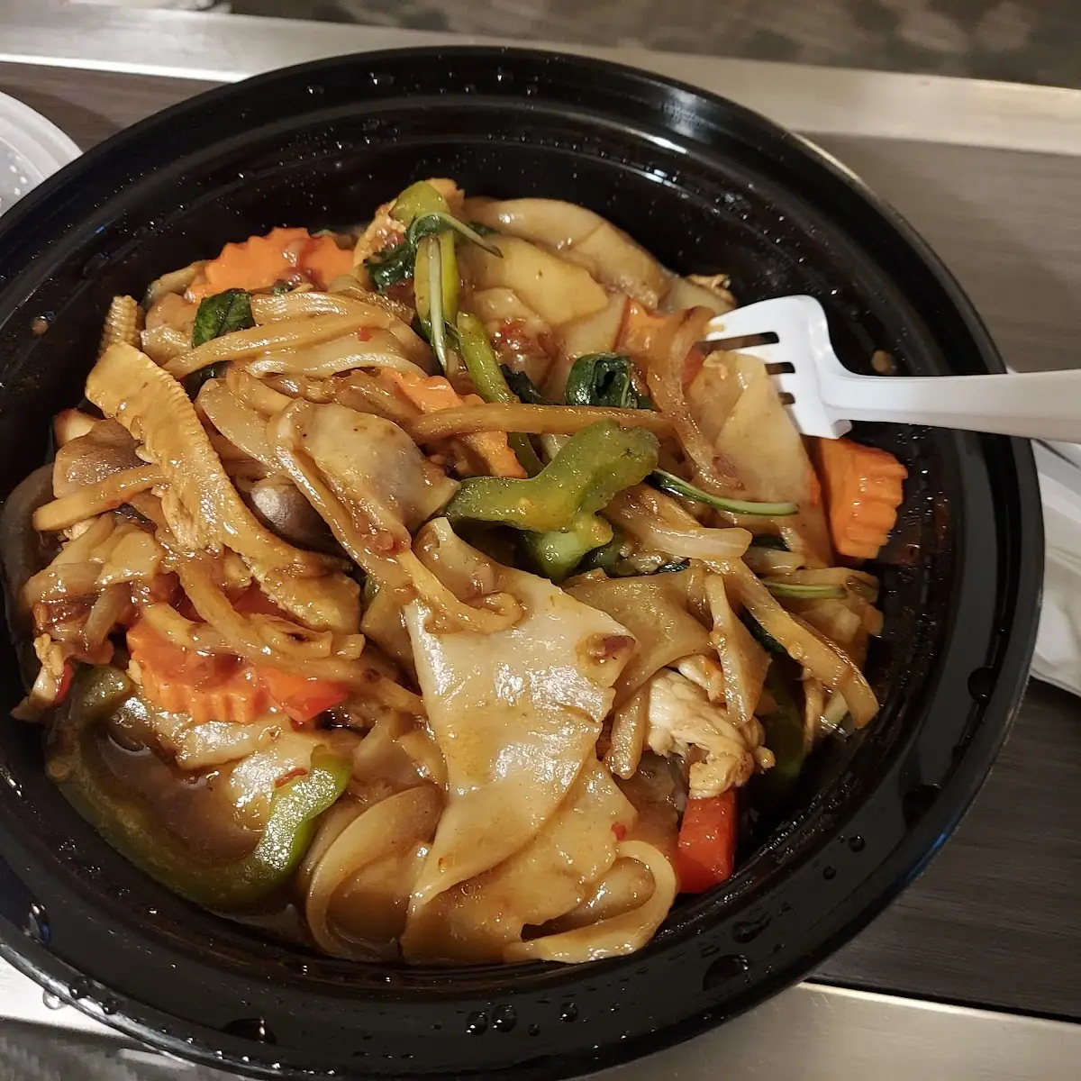 L Drunken Noodle