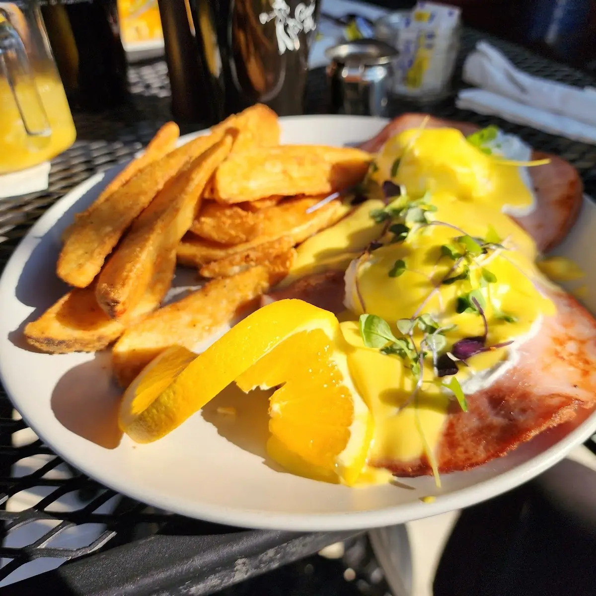 Eggs Benedict