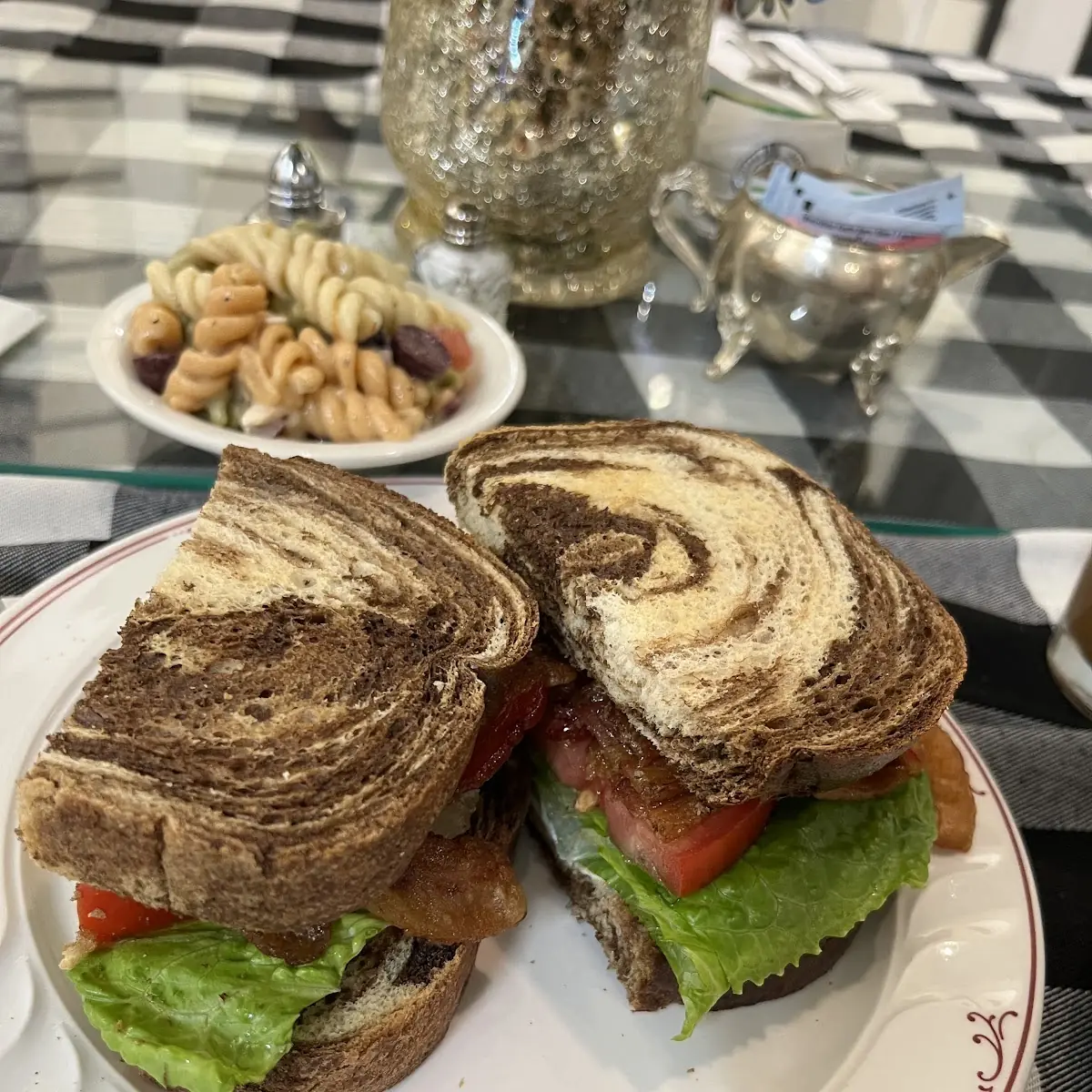 blt with Pasta Salad