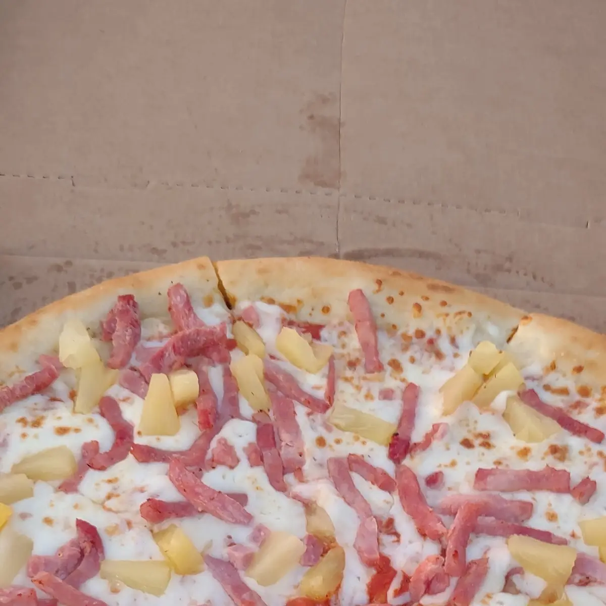 Hawaiian Pizza