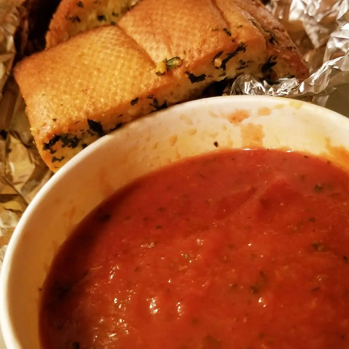 Garlic Bread with Marinara Sauce