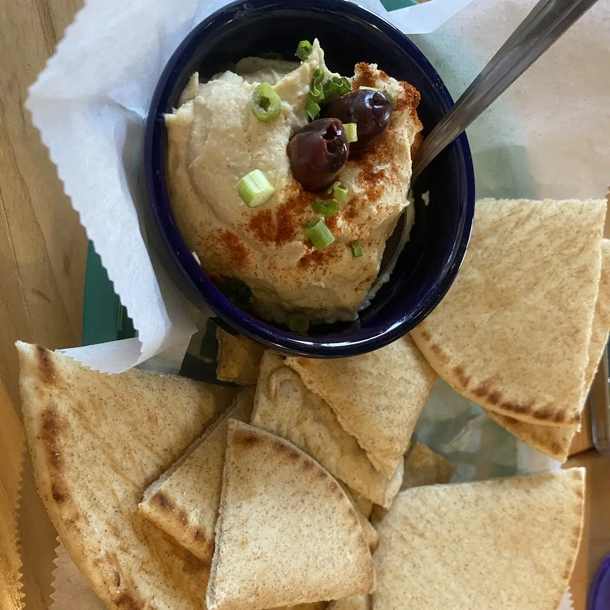 Hummus & Pita Chips
