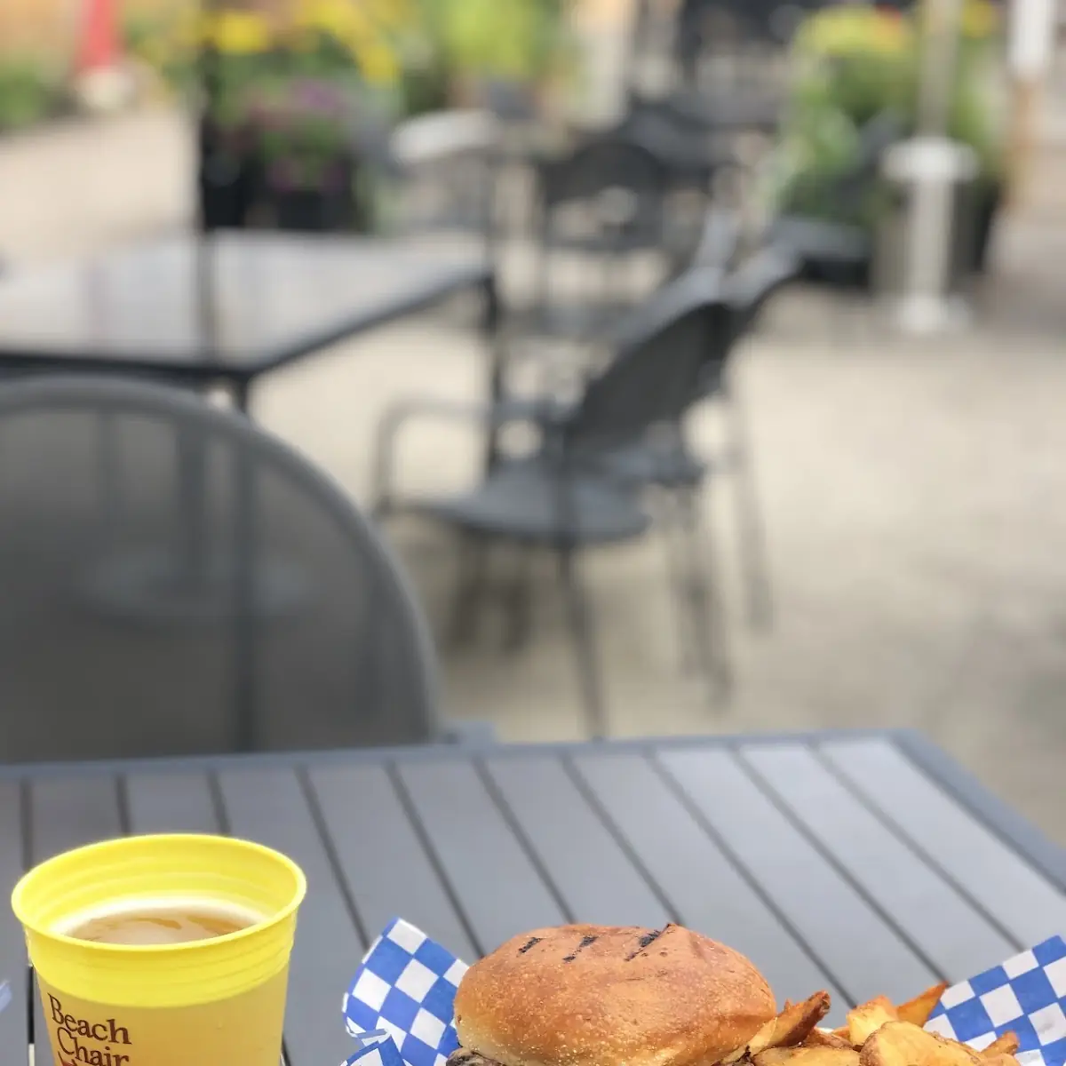 Charlie’S Burger, Char And Chowder