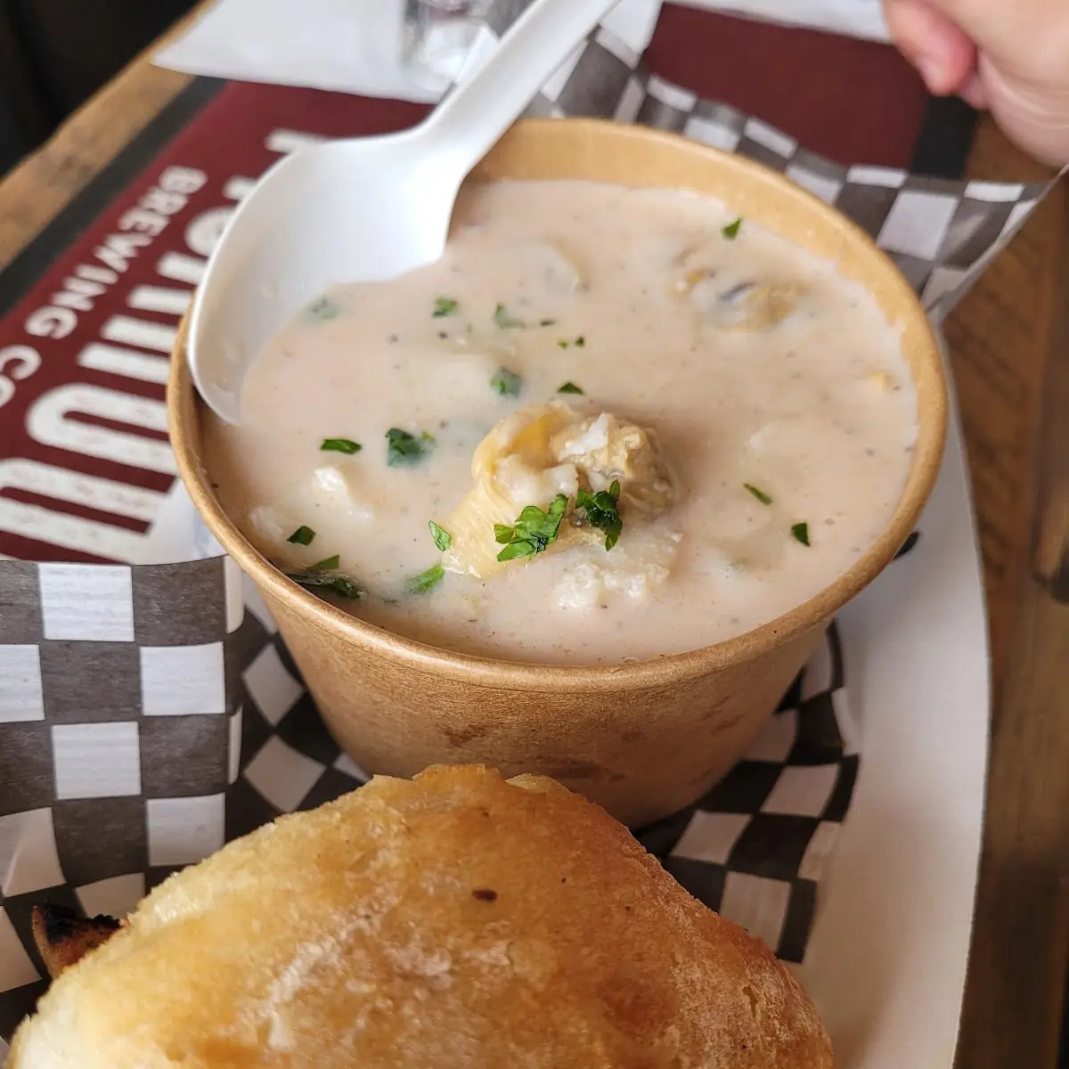Large Chowder, Char And Chowder