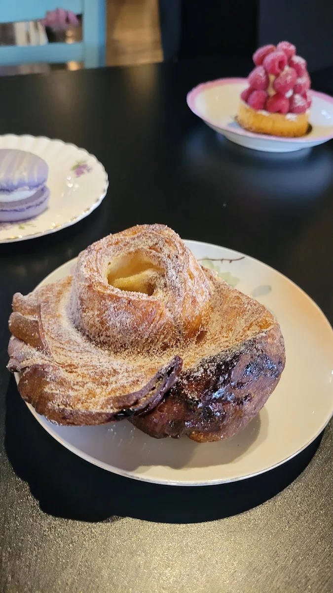 Lemon Ginger Cruffin