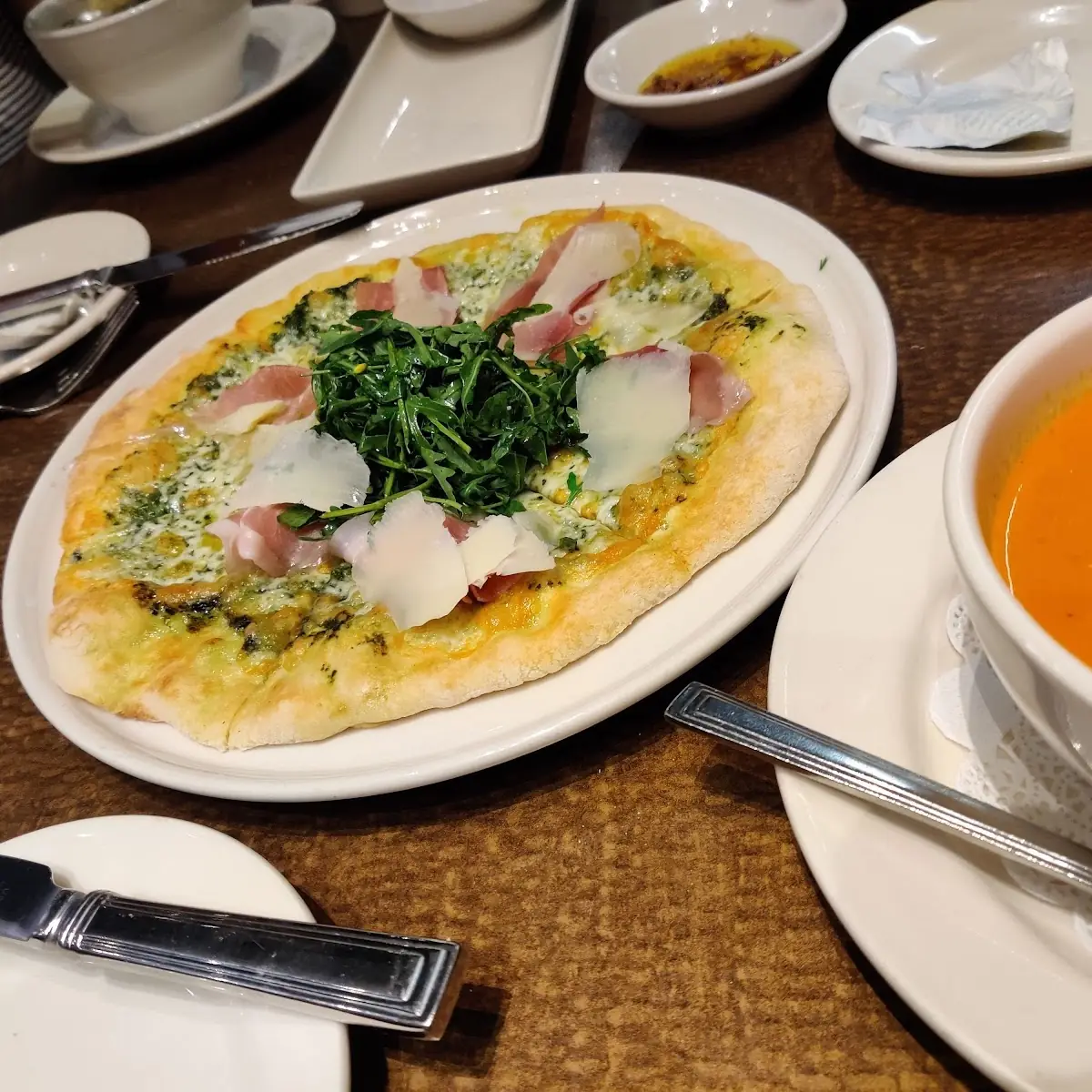 Chef's Featured Pizza