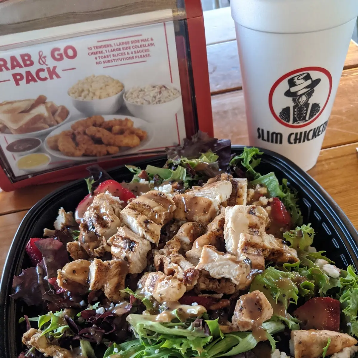 Strawberry Grilled Chicken Salad