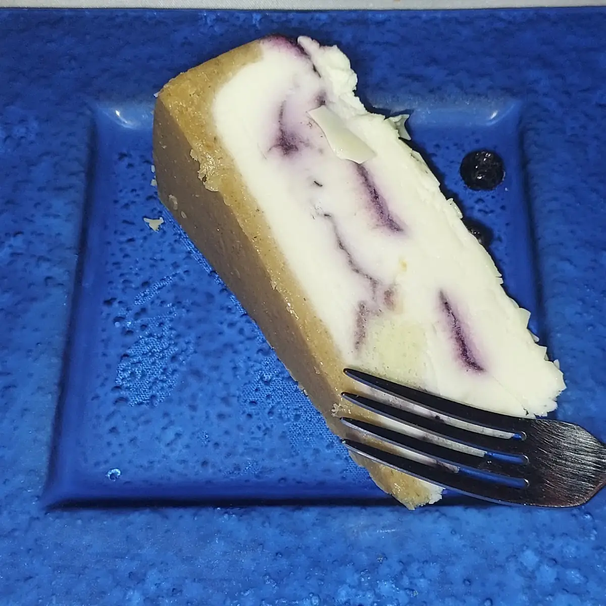 Blueberry Crumb Cheesecake