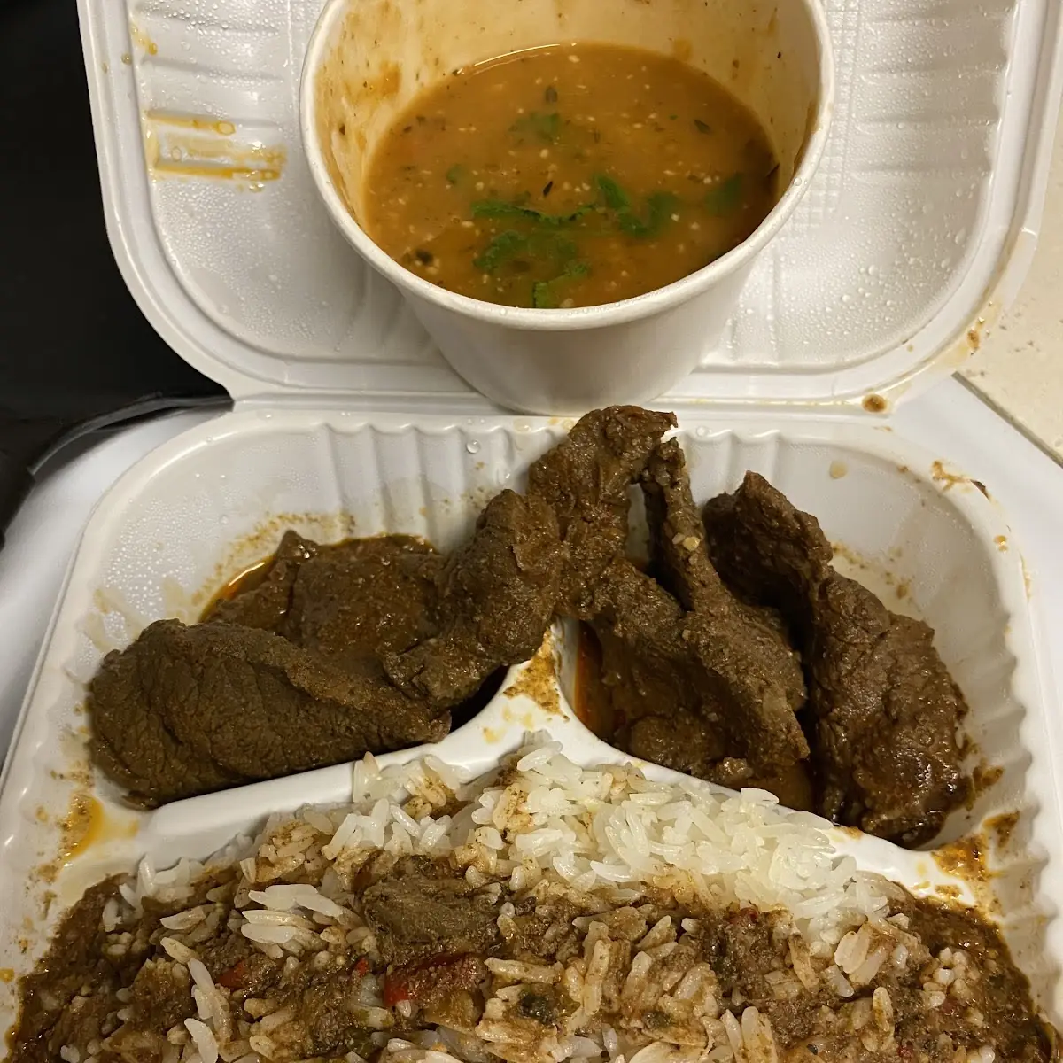 Carne Guisada Con Arroz Blanco