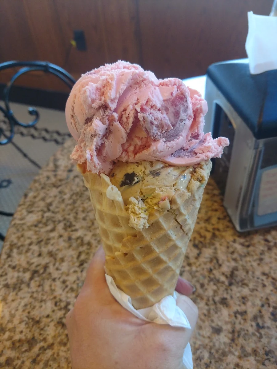 Strawberry with Chocolate Chip Cookie Dough