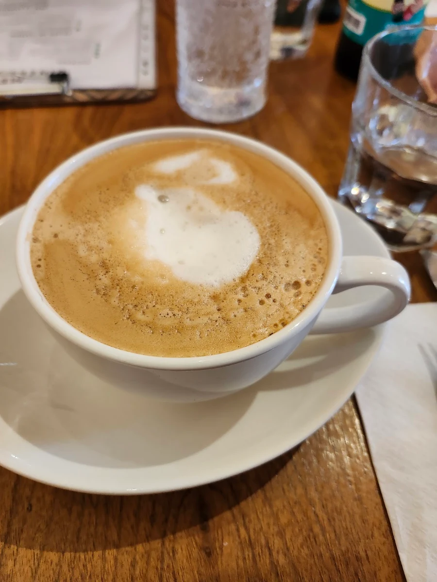 Latte, L'Imposteur Resto-Traiteur Flexi-Végé