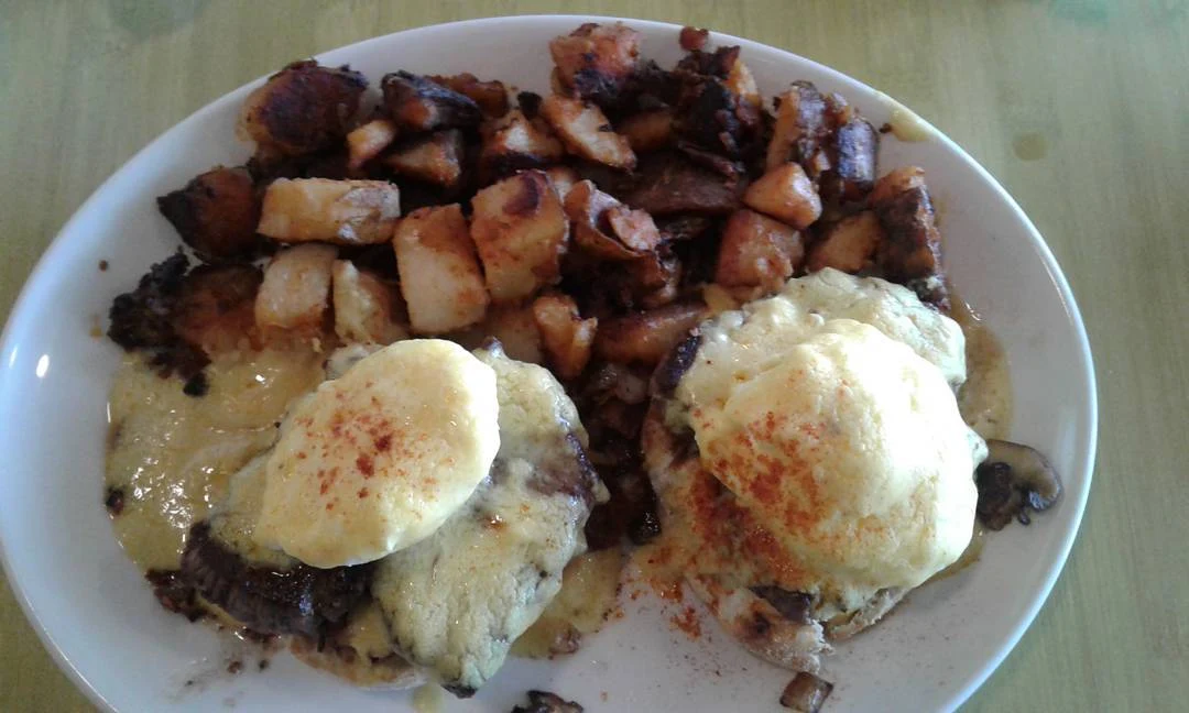 Steak Eggs Hollandaise