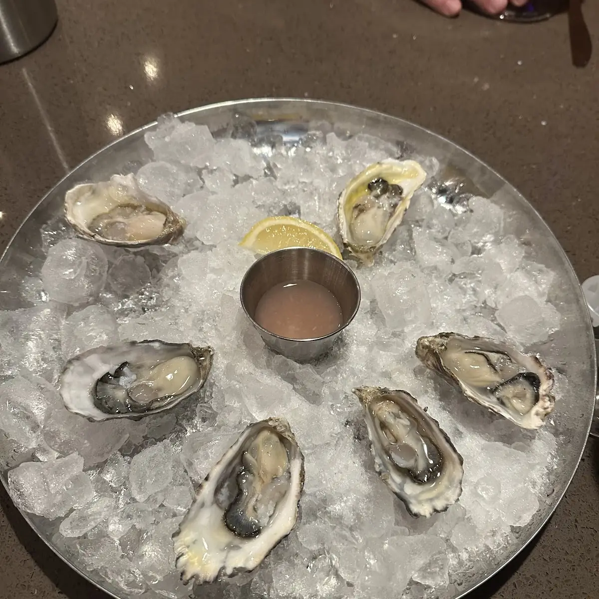 Half a Dozen Oysters, Ministere of seafood