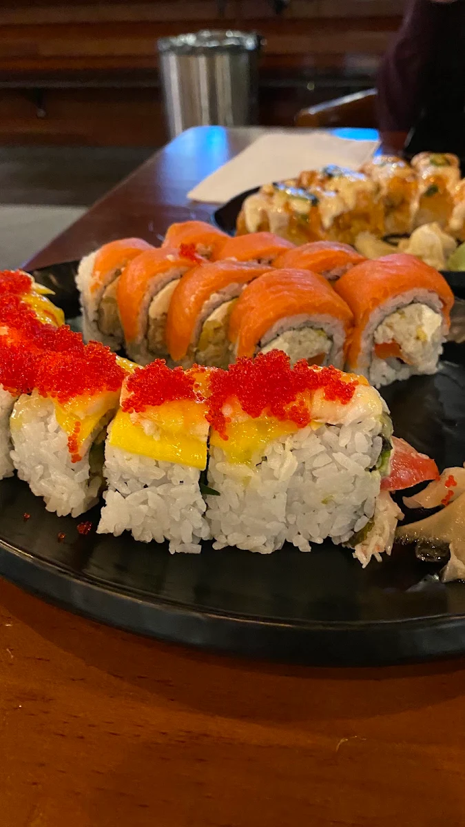 Salmon Mountain Roll, Sushi California