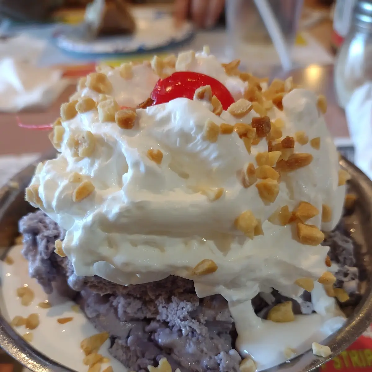 Velvet Cafe Sundae