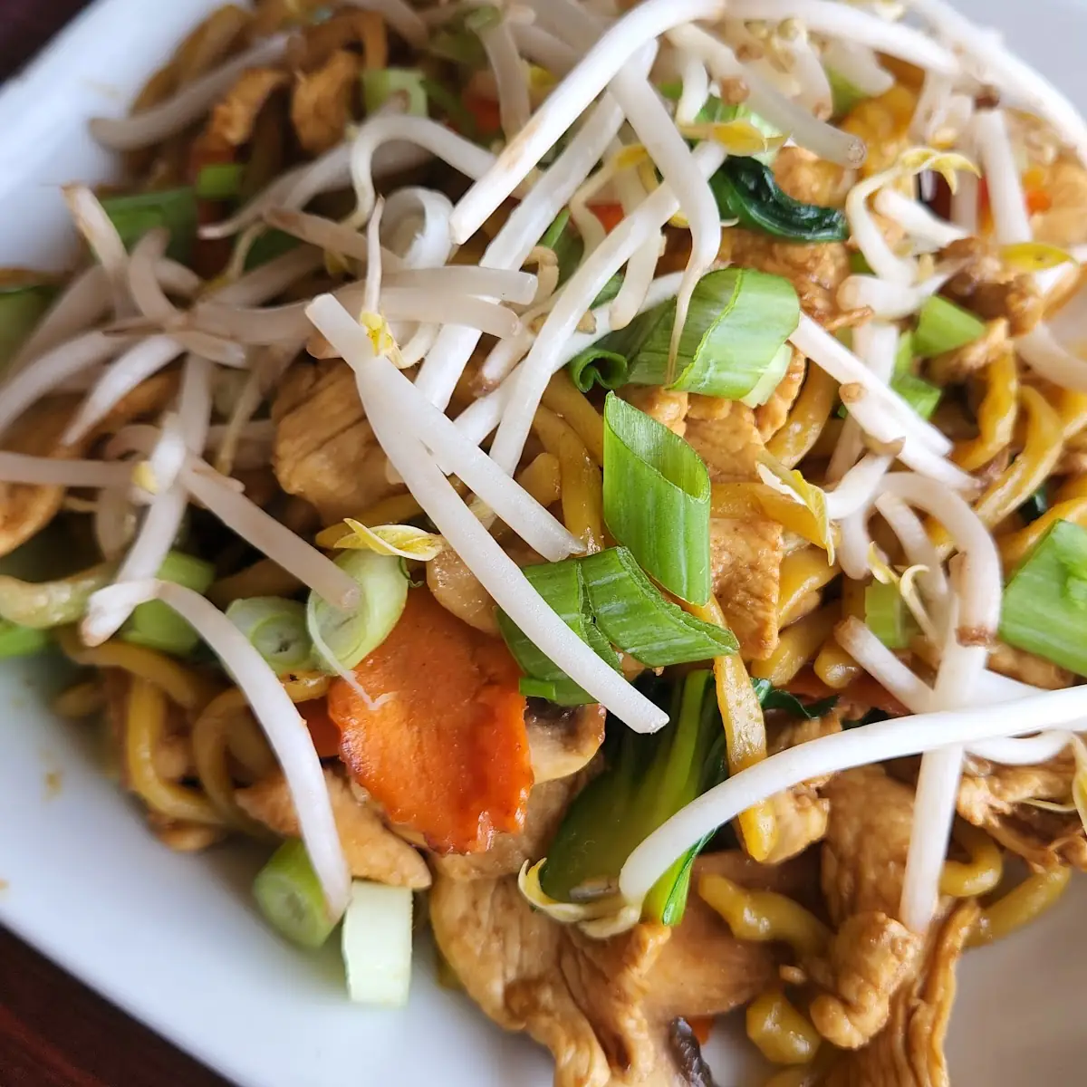 Chicken Lo Mein Noodles