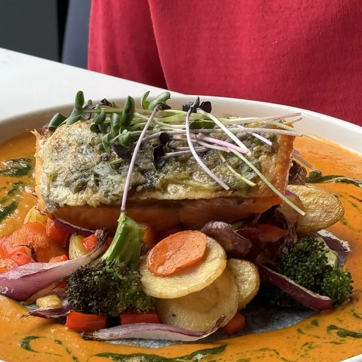 연어스테이크, The Table Bistro