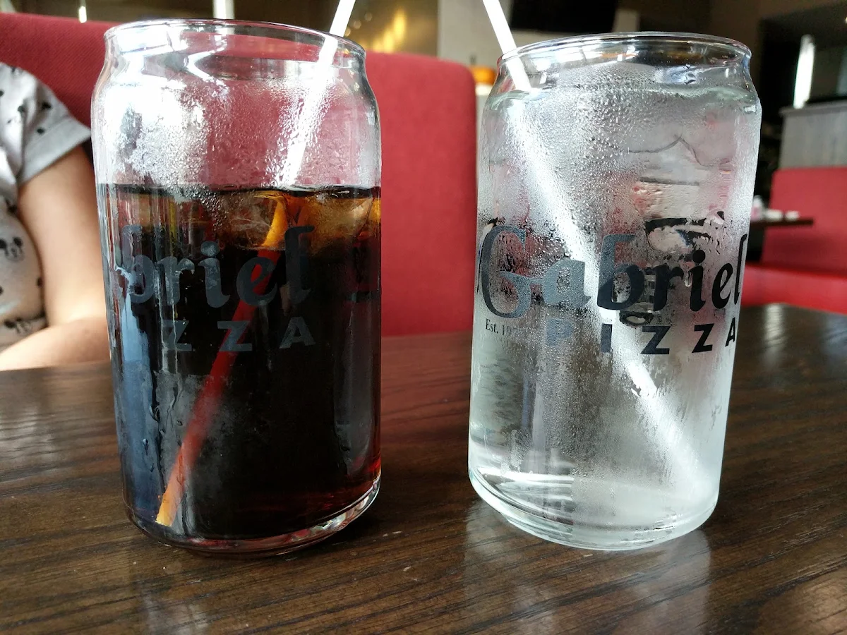 Sodas, Gabriel Pizza